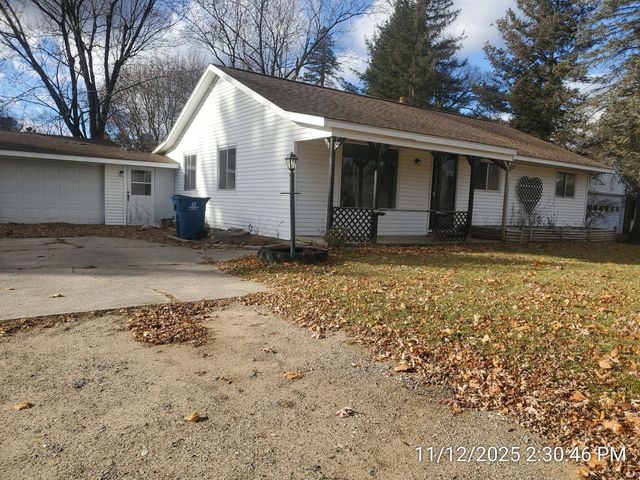 825 N River Street, Evart, MI 49631