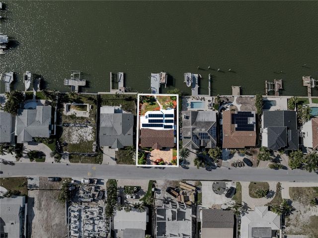 324 173RD AVENUE E, North Redington Beach, FL 33708