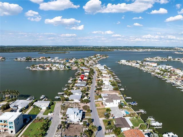 324 173RD AVENUE E, North Redington Beach, FL 33708