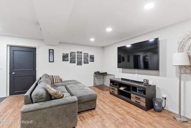 2515 Aspen Drive, Anchorage, AK 99517