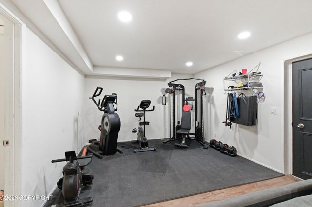 2515 Aspen Drive, Anchorage, AK 99517