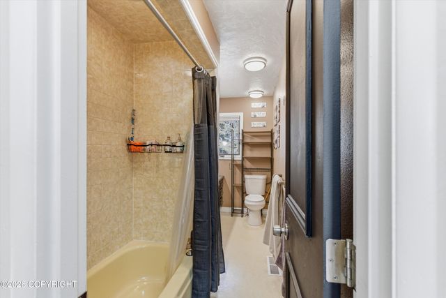 2515 Aspen Drive, Anchorage, AK 99517