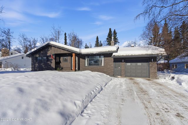 2515 Aspen Drive, Anchorage, AK 99517