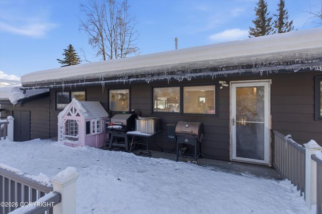 2515 Aspen Drive, Anchorage, AK 99517