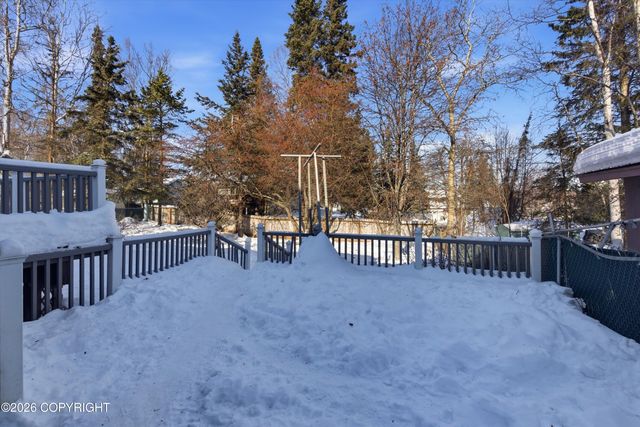 2515 Aspen Drive, Anchorage, AK 99517