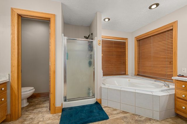 3320 Oakstone Drive, Ontario, OH 44903