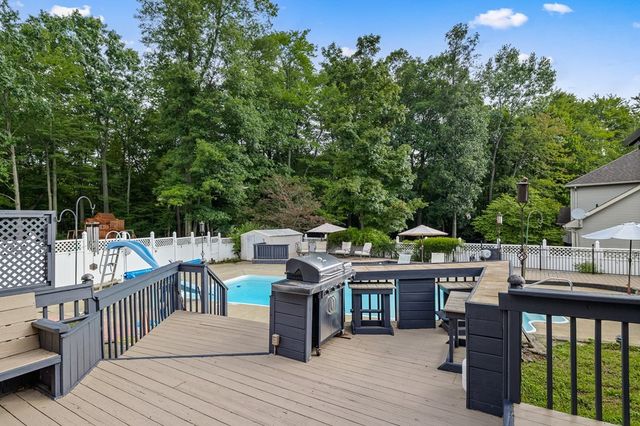 3320 Oakstone Drive, Ontario, OH 44903