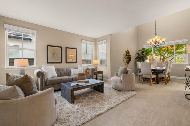 2564 W Summerland Way, Roseville, CA 95747