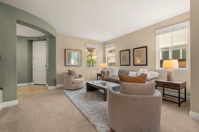 2564 W Summerland Way, Roseville, CA 95747