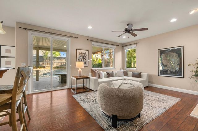 2564 W Summerland Way, Roseville, CA 95747