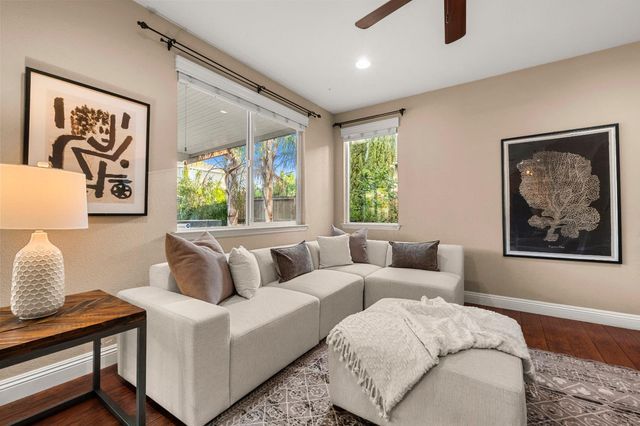2564 W Summerland Way, Roseville, CA 95747