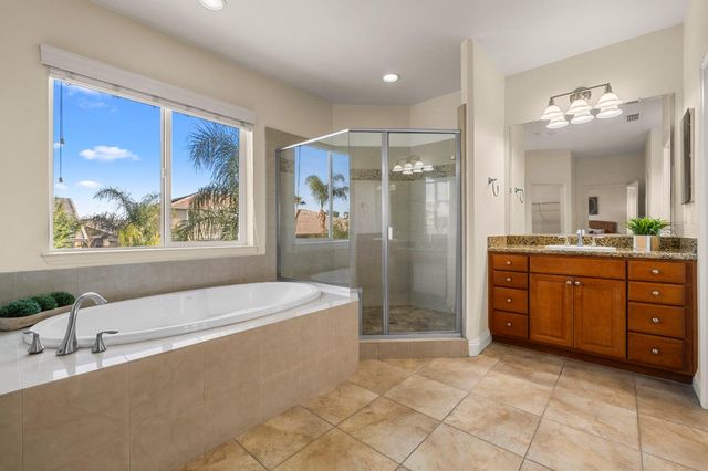 2564 W Summerland Way, Roseville, CA 95747