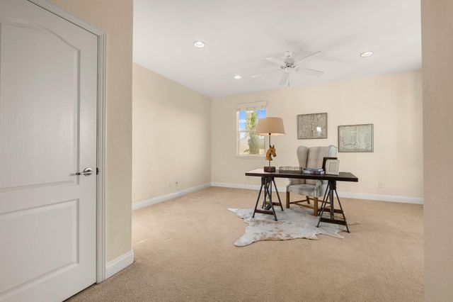 2564 W Summerland Way, Roseville, CA 95747