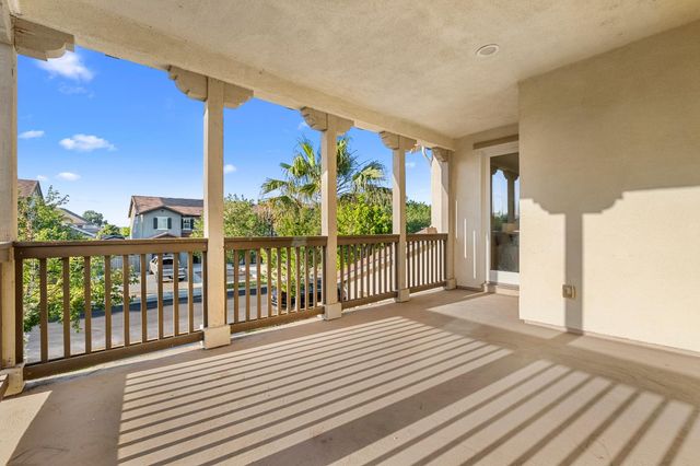 2564 W Summerland Way, Roseville, CA 95747