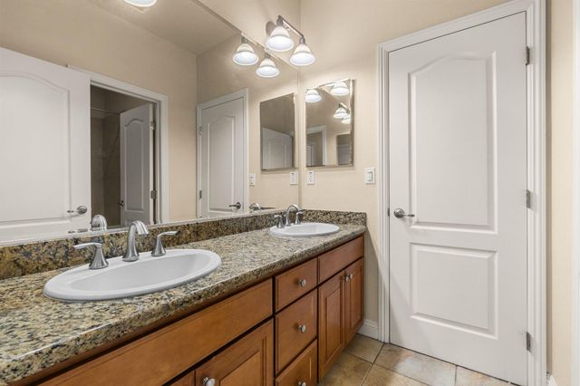 2564 W Summerland Way, Roseville, CA 95747