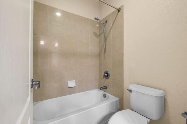 2564 W Summerland Way, Roseville, CA 95747