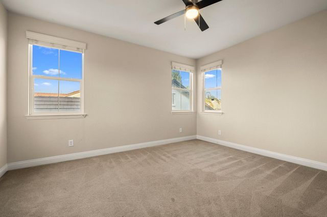 2564 W Summerland Way, Roseville, CA 95747