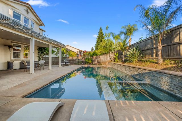 2564 W Summerland Way, Roseville, CA 95747