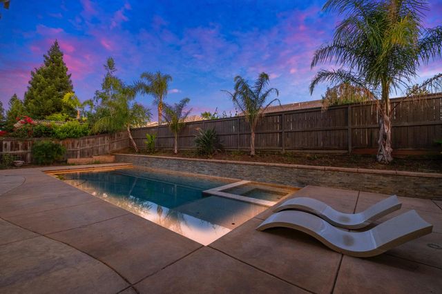 2564 W Summerland Way, Roseville, CA 95747