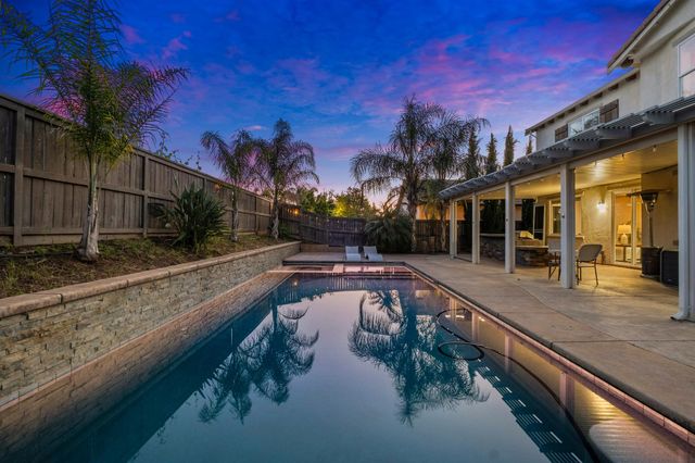 2564 W Summerland Way, Roseville, CA 95747