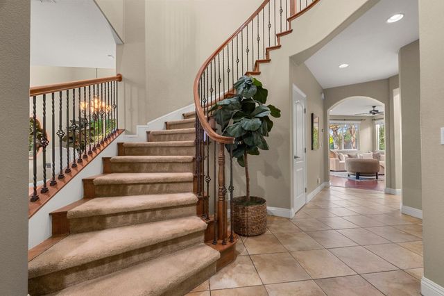 2564 W Summerland Way, Roseville, CA 95747