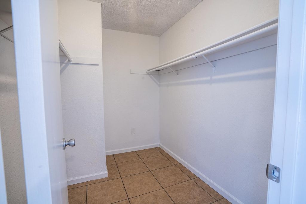 Image 22 of property listing at 4885 N Backer Avenue # 128, Fresno, CA 93726