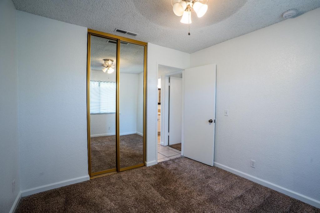 Image 27 of property listing at 4885 N Backer Avenue # 128, Fresno, CA 93726