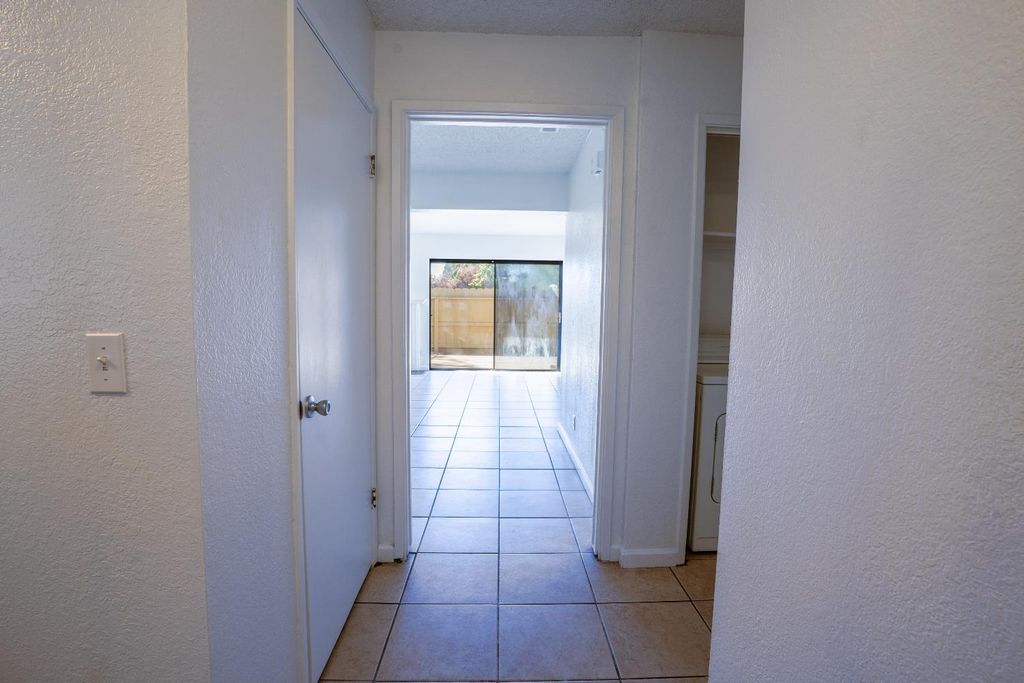 Image 29 of property listing at 4885 N Backer Avenue # 128, Fresno, CA 93726