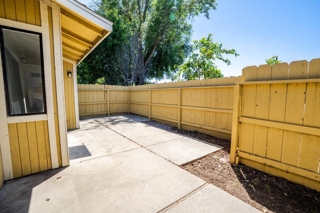 Image 31 of property listing at 4885 N Backer Avenue # 128, Fresno, CA 93726