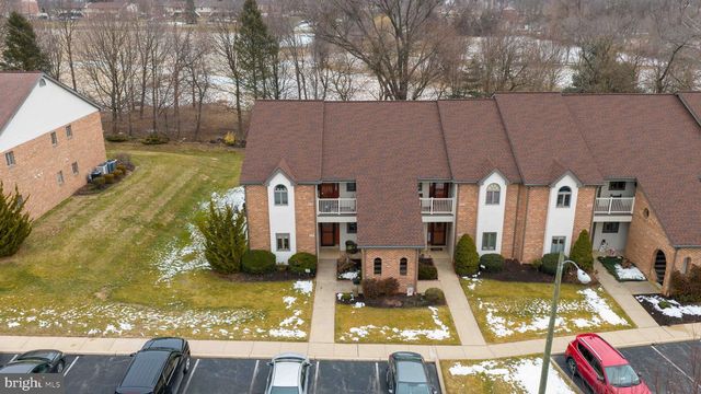 225 BLACK OAK DR, Lancaster, PA 17602