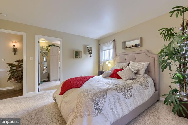 225 BLACK OAK DR, Lancaster, PA 17602