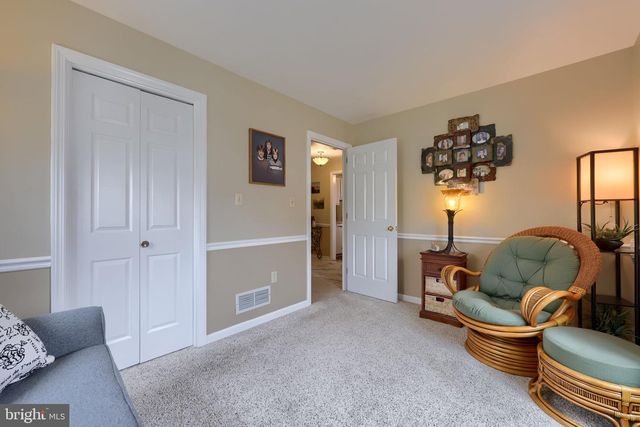 225 BLACK OAK DR, Lancaster, PA 17602