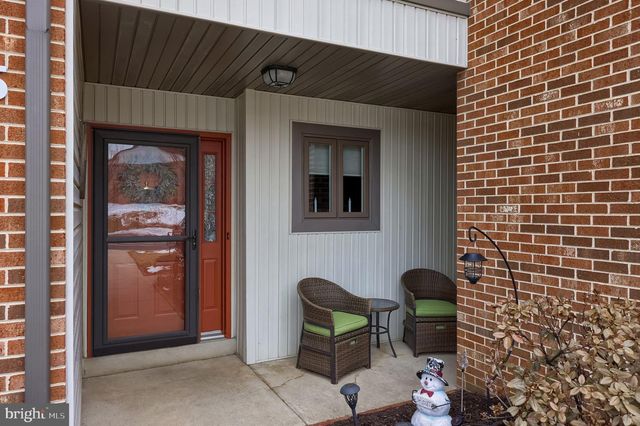 225 BLACK OAK DR, Lancaster, PA 17602