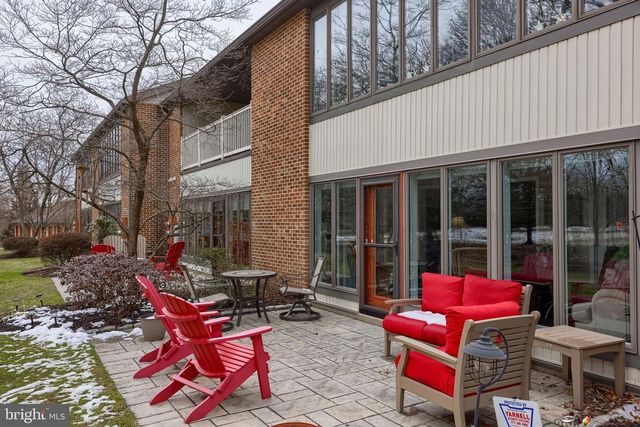 225 BLACK OAK DR, Lancaster, PA 17602