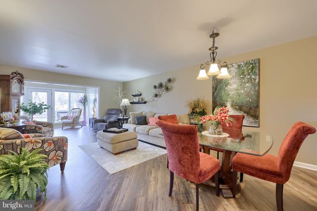 225 BLACK OAK DR, Lancaster, PA 17602