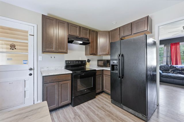205 Rebecca Ln, Clarksville, TN 37042
