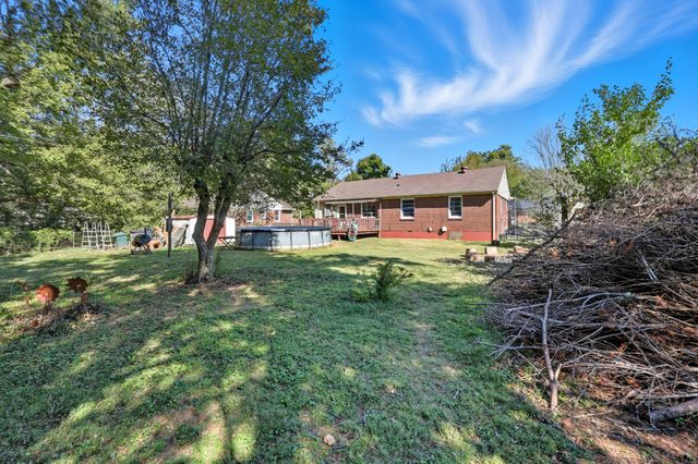 205 Rebecca Ln, Clarksville, TN 37042