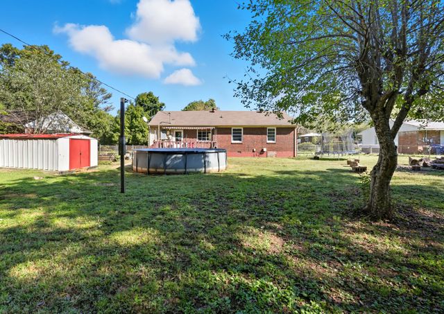 205 Rebecca Ln, Clarksville, TN 37042