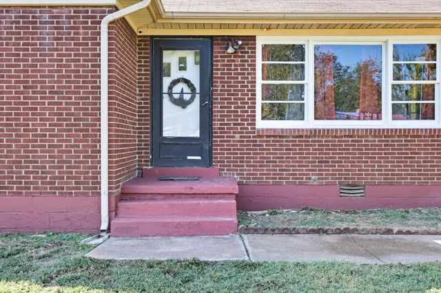 205 Rebecca Ln, Clarksville, TN 37042