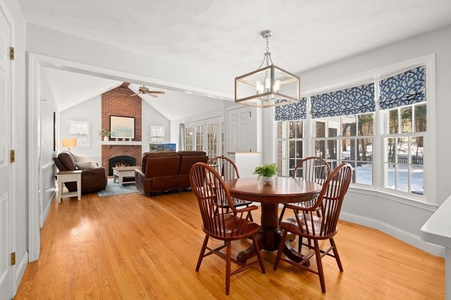 43 Ashley Place, Reading, MA 01867