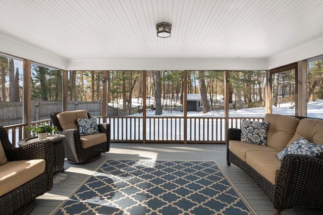 43 Ashley Place, Reading, MA 01867