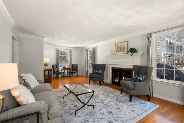 43 Ashley Place, Reading, MA 01867