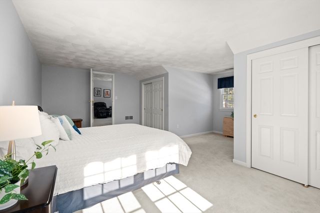 43 Ashley Place, Reading, MA 01867