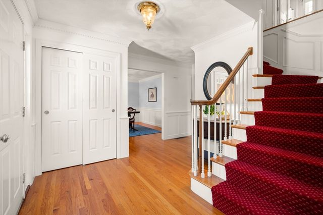 43 Ashley Place, Reading, MA 01867