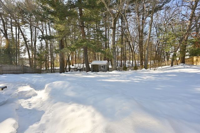 43 Ashley Place, Reading, MA 01867