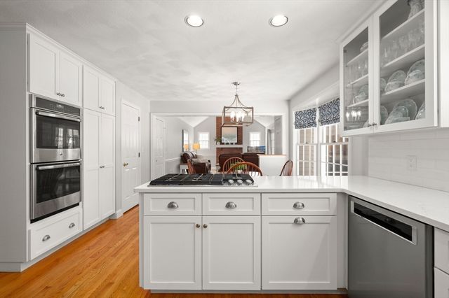 43 Ashley Place, Reading, MA 01867