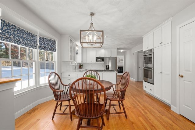 43 Ashley Place, Reading, MA 01867