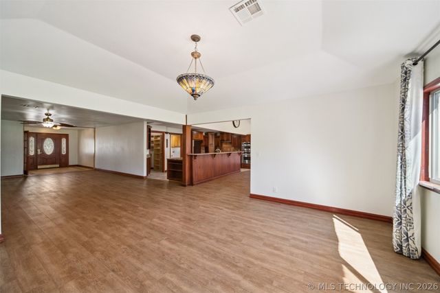 9488 E 137th Street S, Bixby, OK 74008
