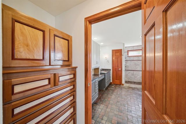 9488 E 137th Street S, Bixby, OK 74008