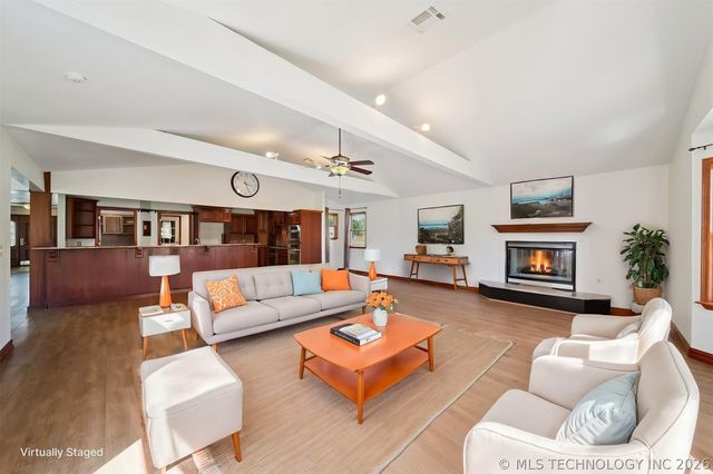 9488 E 137th Street S, Bixby, OK 74008